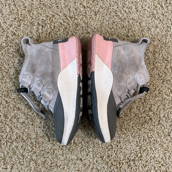 Sorel | Out N About Classic Youth Waterproof Boot - Picture 4 of 11